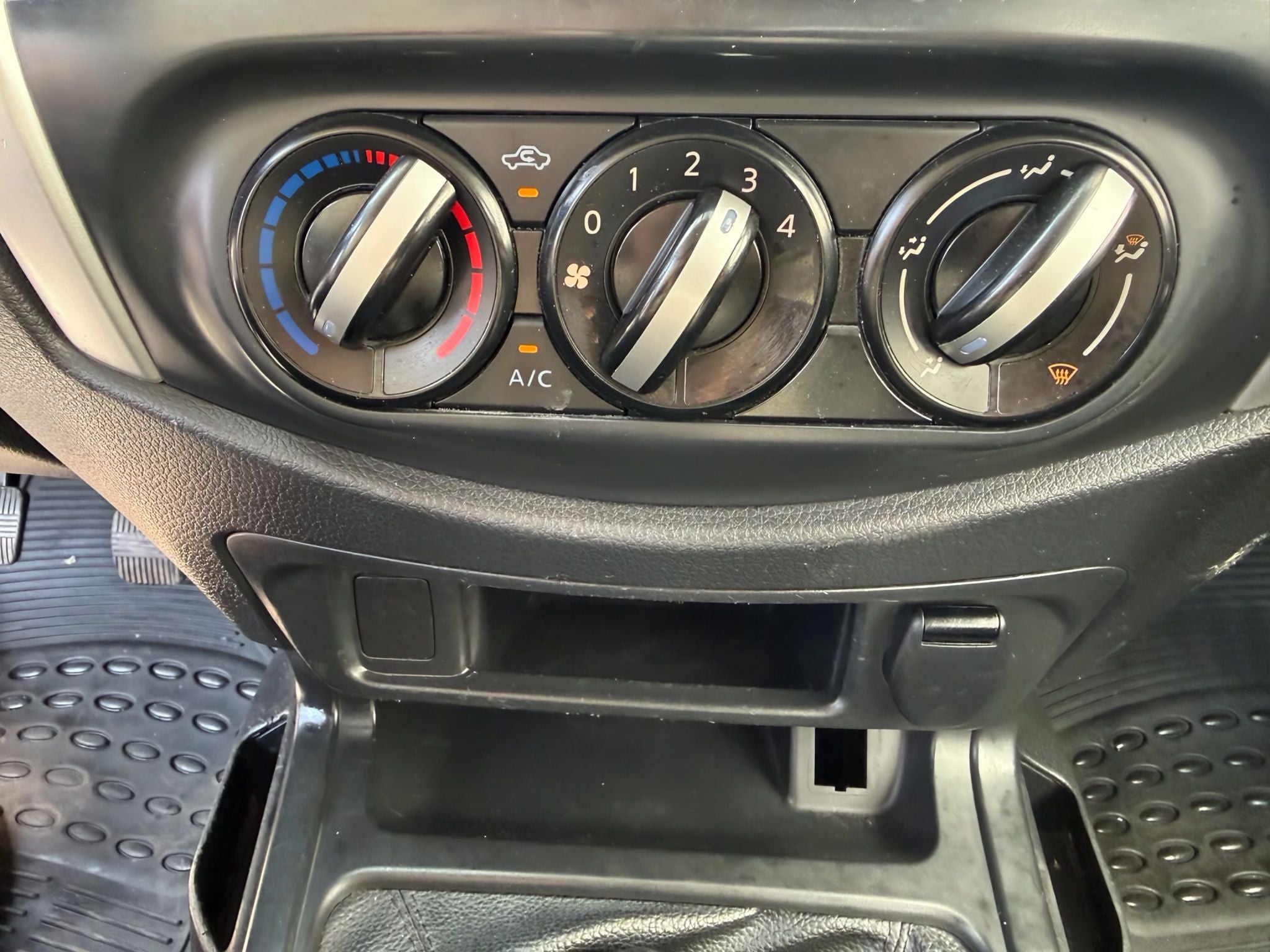 2020 Nissan NP300 Doble Cabina 2.5 S Mt