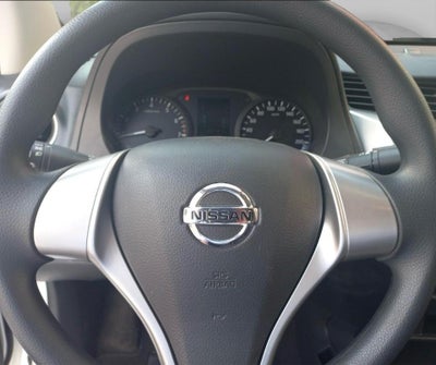 2020 Nissan NP300 2.4 Doble Cabina Se Aa Pack Seg Mt