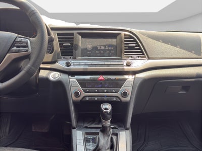 2017 Hyundai Elantra 2.0 Limited Tech Navi At