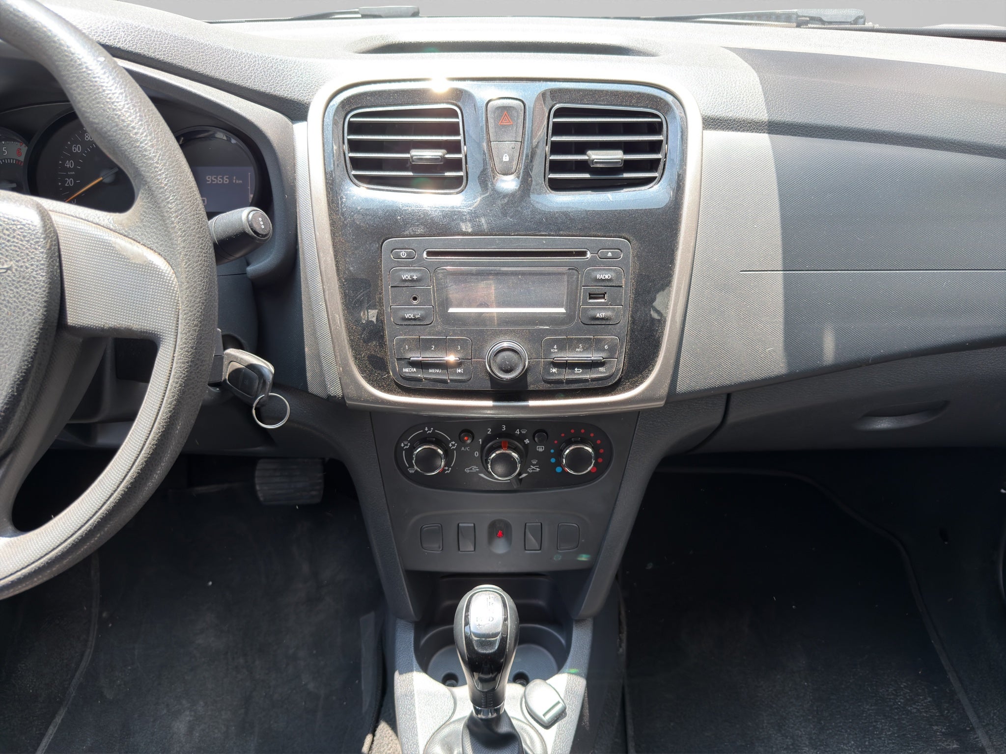 2018 Renault Logan 1.6 Zen At