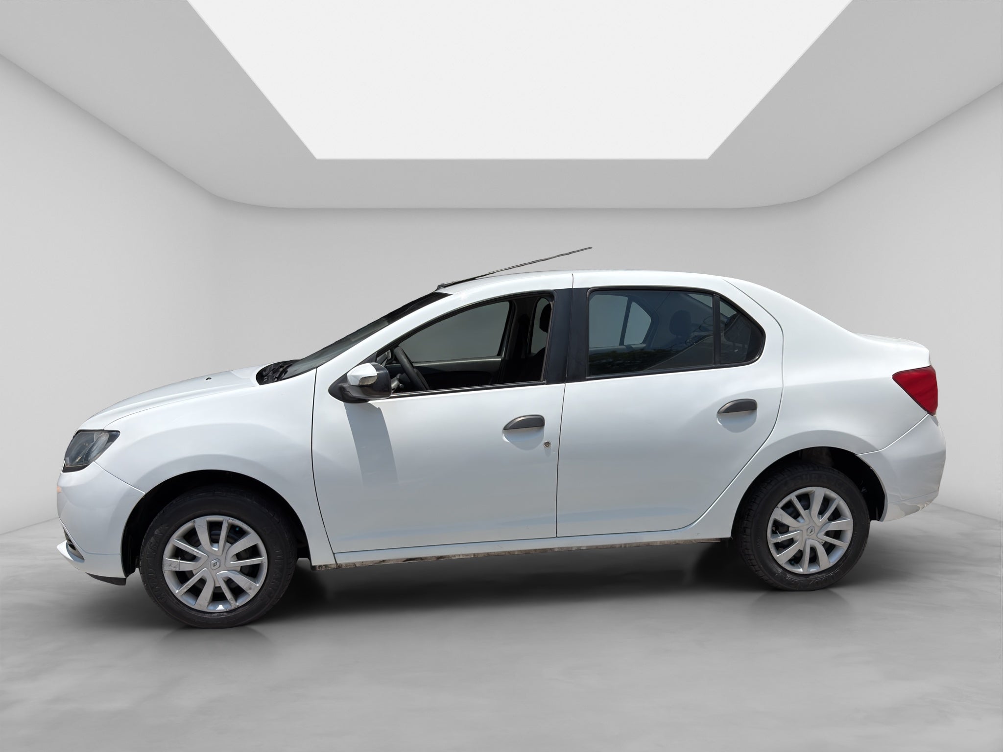 2018 Renault Logan 1.6 Zen At