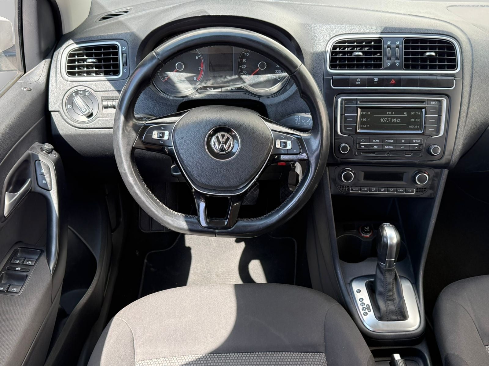 2016 Volkswagen Polo 1.2 Tsi At