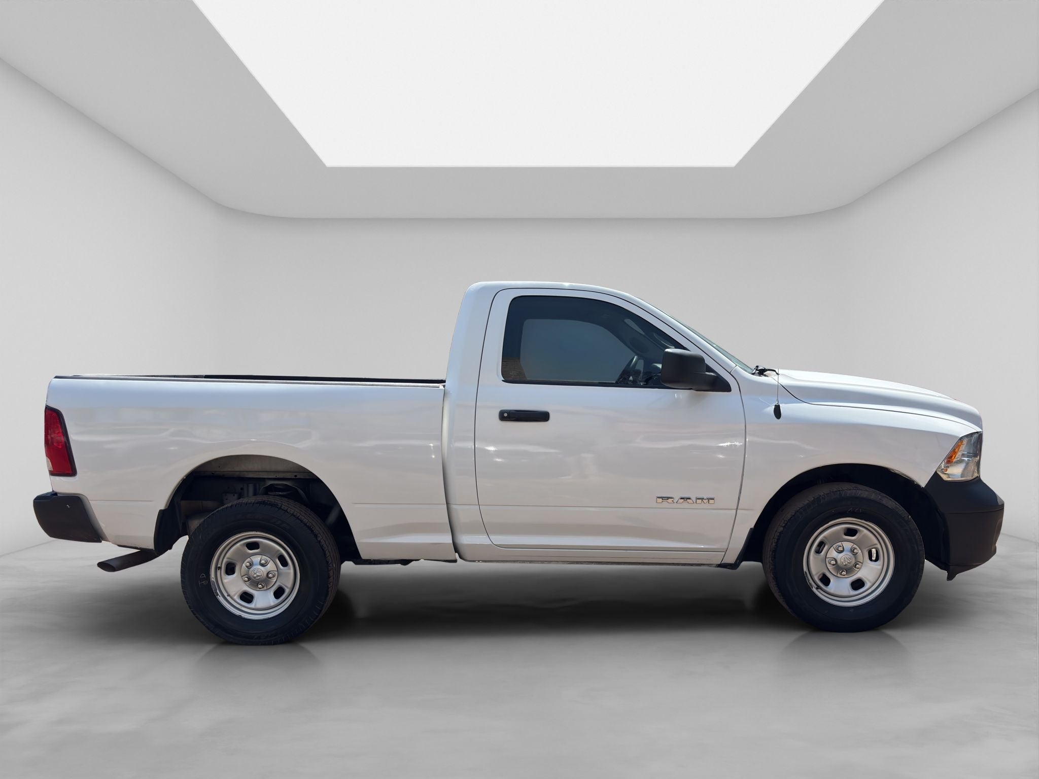 2020 RAM 1500 3.3 V6 XL Cab Regular 4x2 AT
