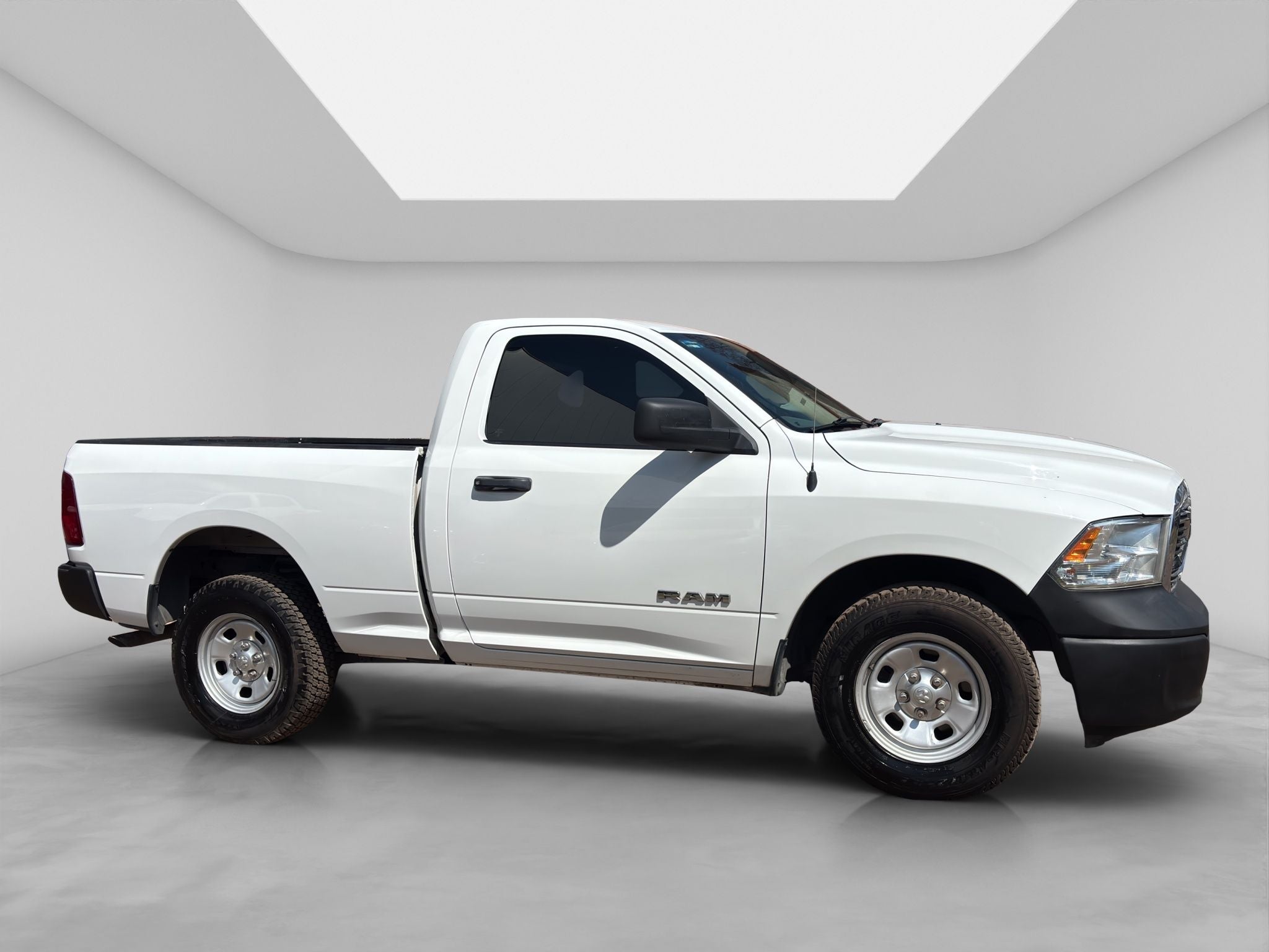2020 RAM 1500 3.3 V6 XL Cab Regular 4x2 AT
