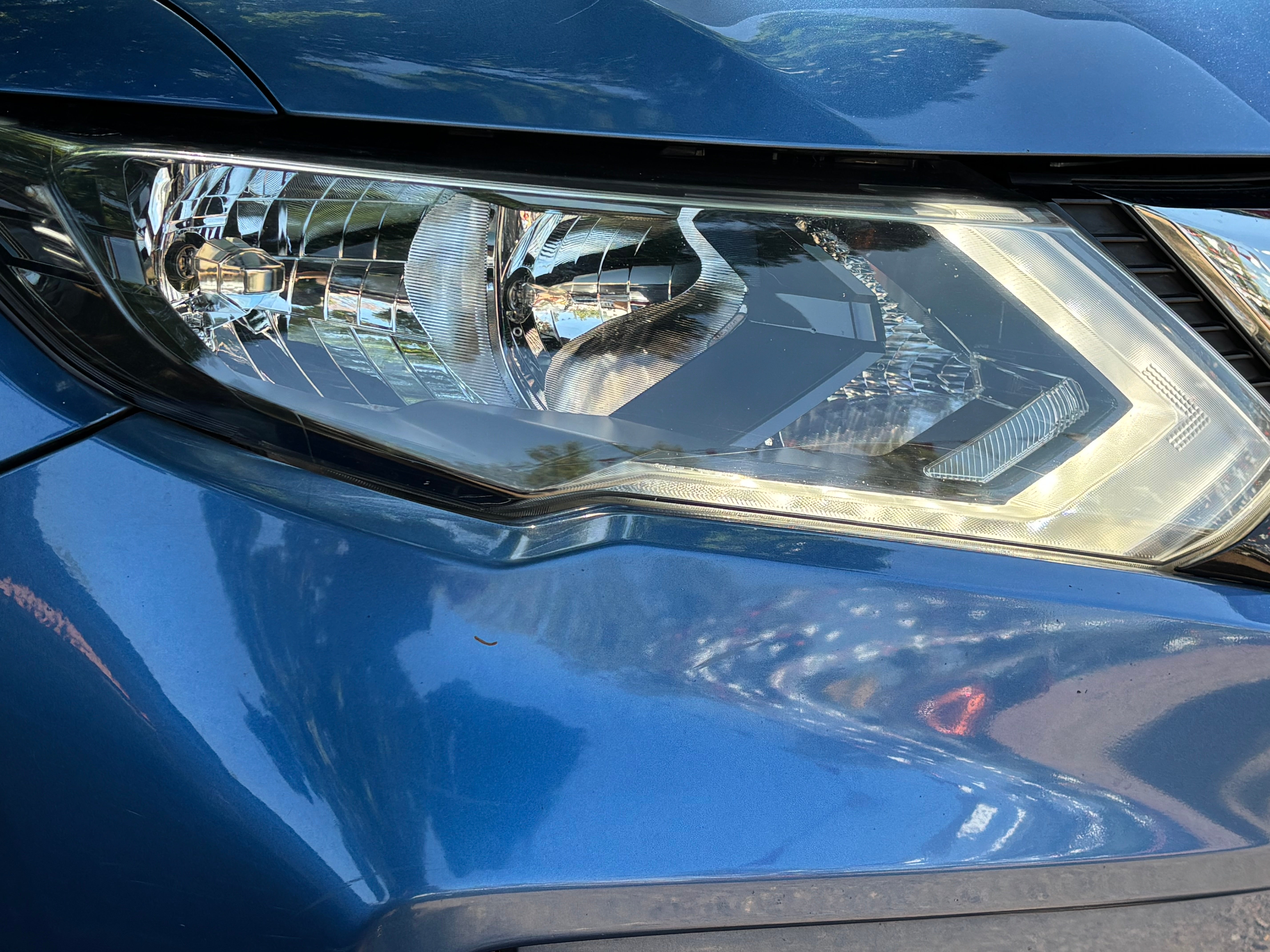 2019 Nissan X-Trail 2.5 Sense 3 Filas Cvt