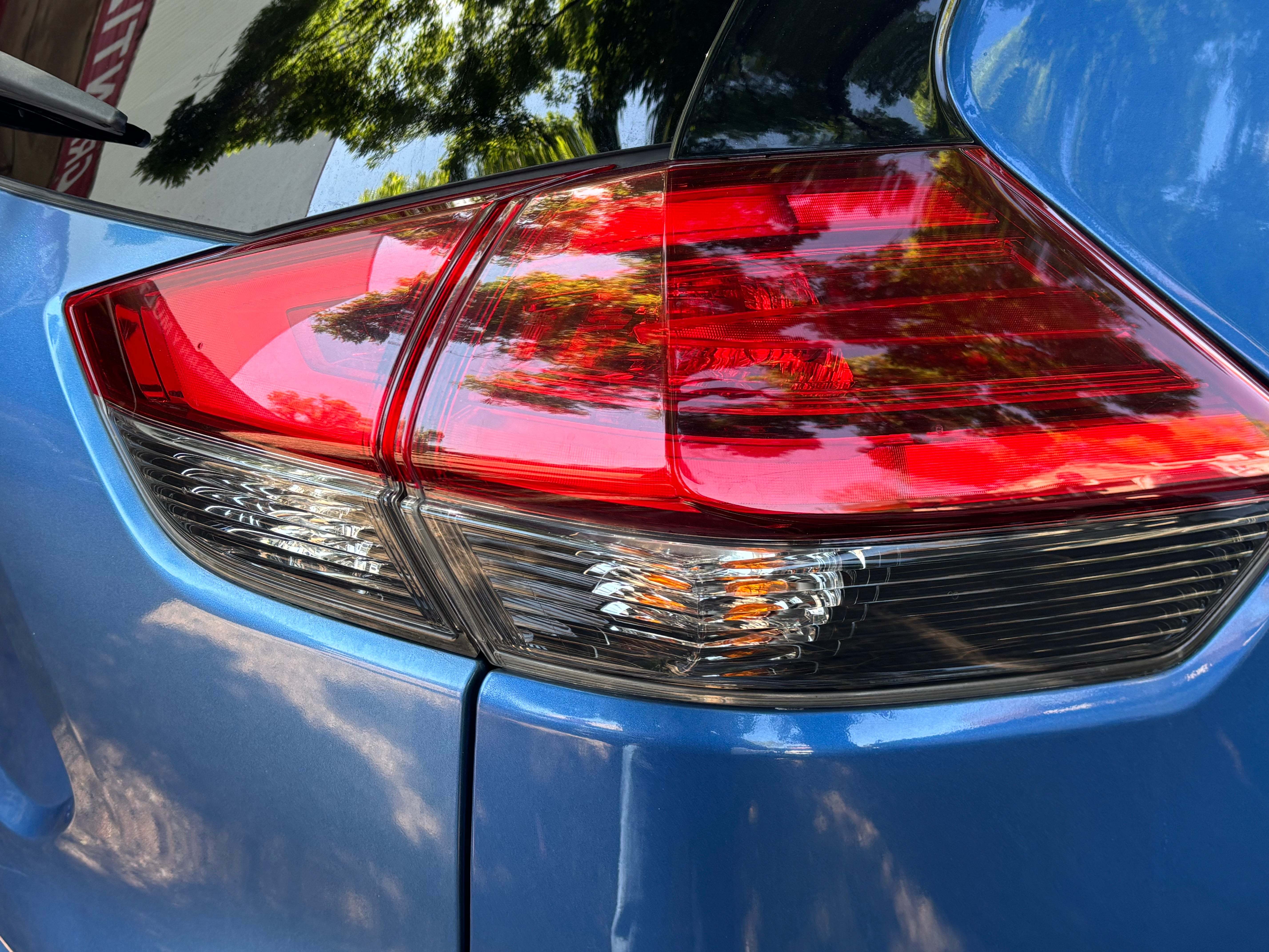 2019 Nissan X-Trail 2.5 Sense 3 Filas Cvt