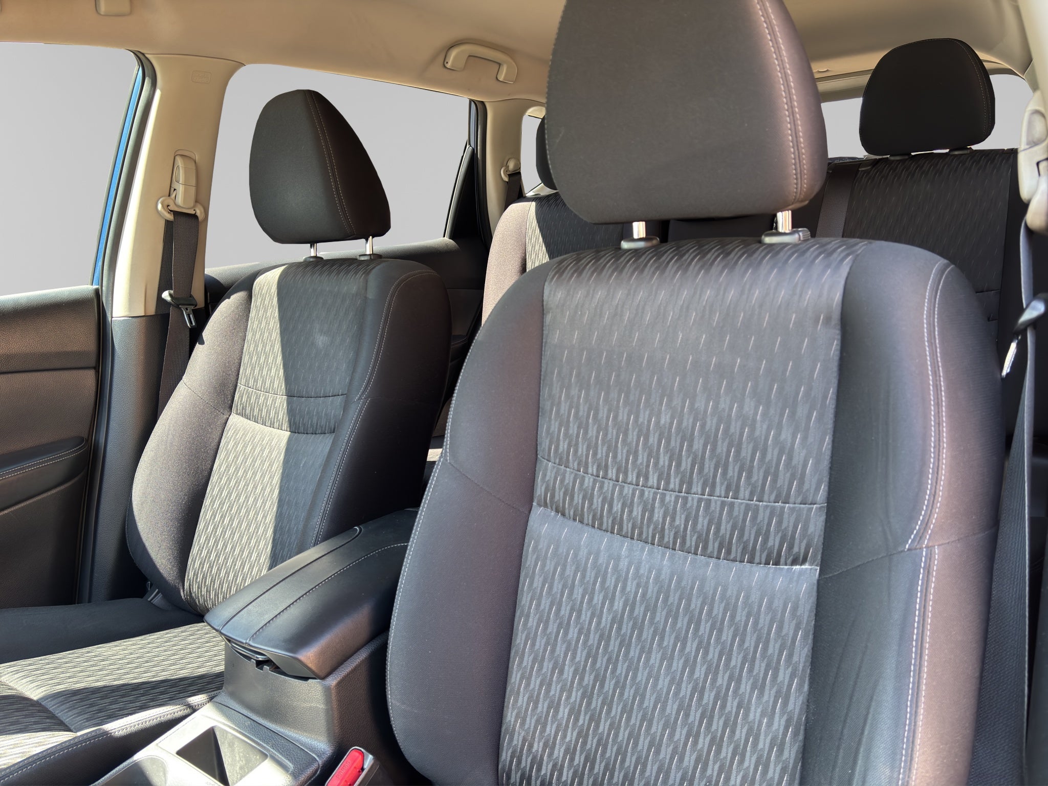 2019 Nissan X-Trail 2.5 Sense 3 Filas Cvt