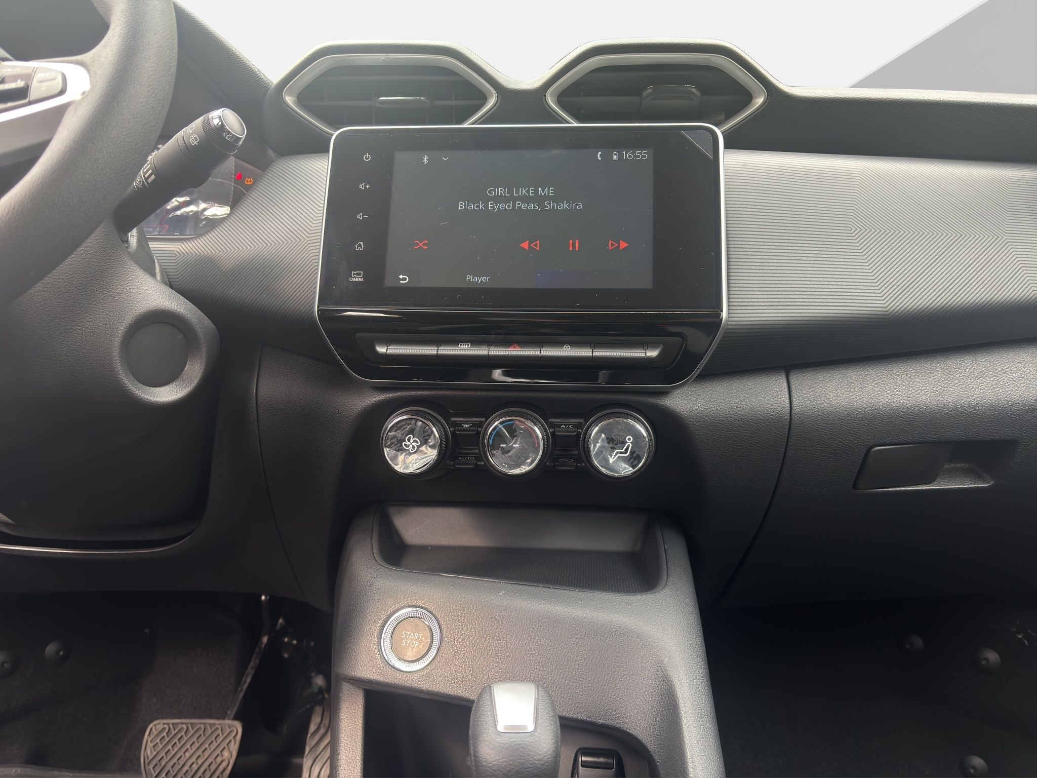 2025 Nissan Magnite 1.0 Advance At