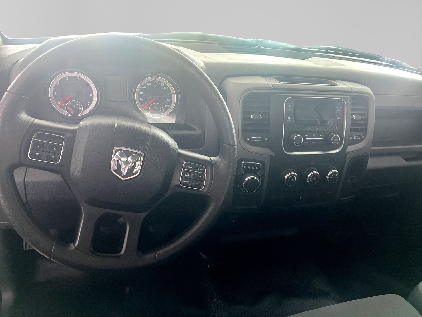 2020 RAM 1500 3.3 V6 XL Crew Cab 4x2 At