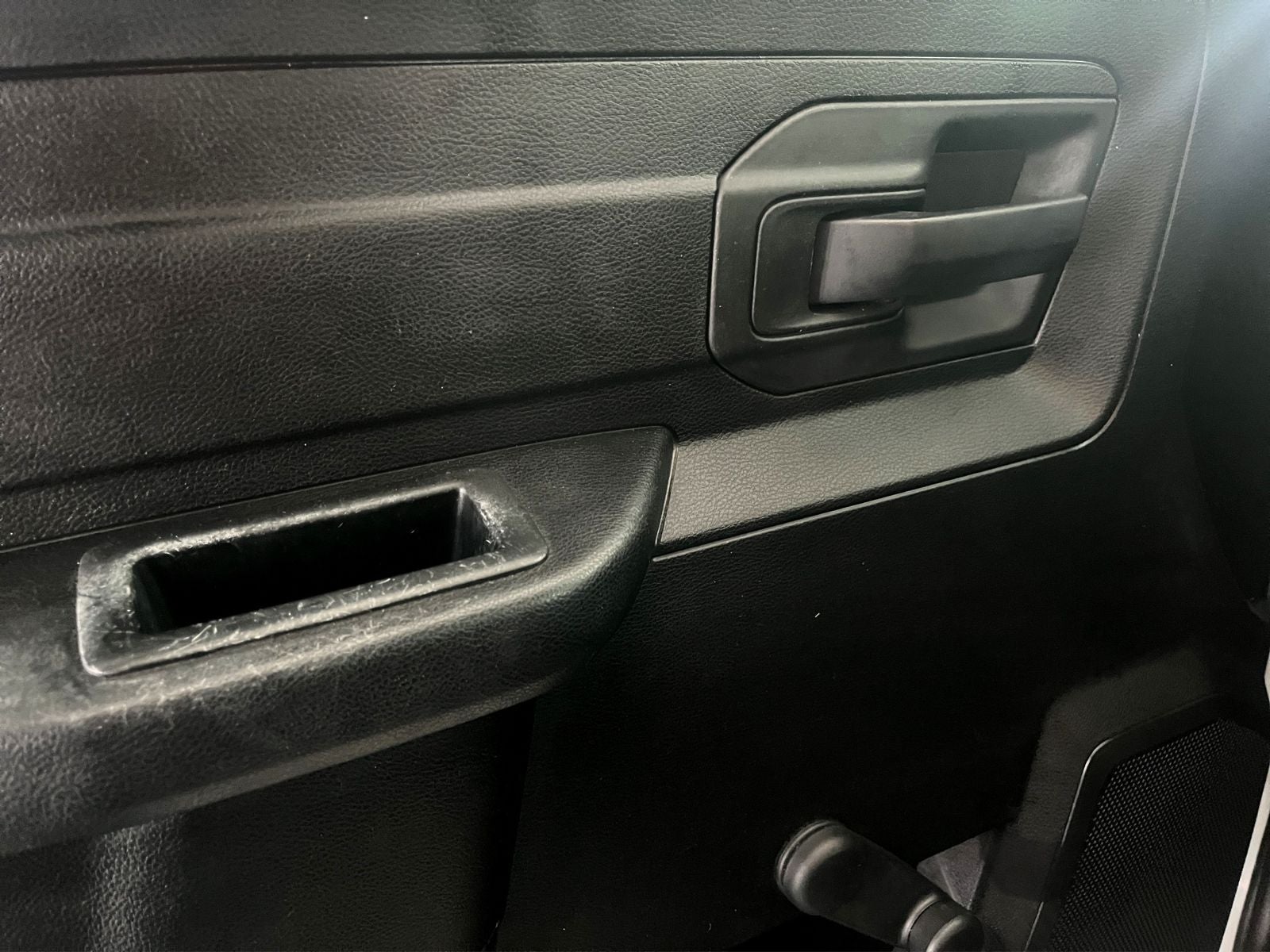 2020 RAM 1500 3.3 V6 XL Crew Cab 4x2 At