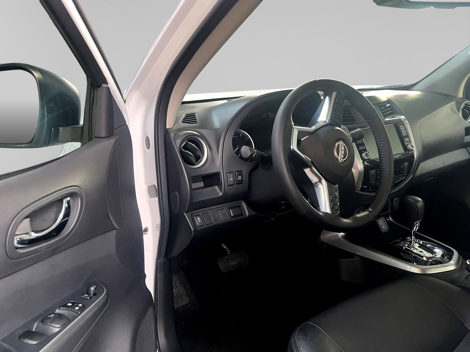 2025 Nissan Frontier 2.5 Doble Cabina LE Platinum At