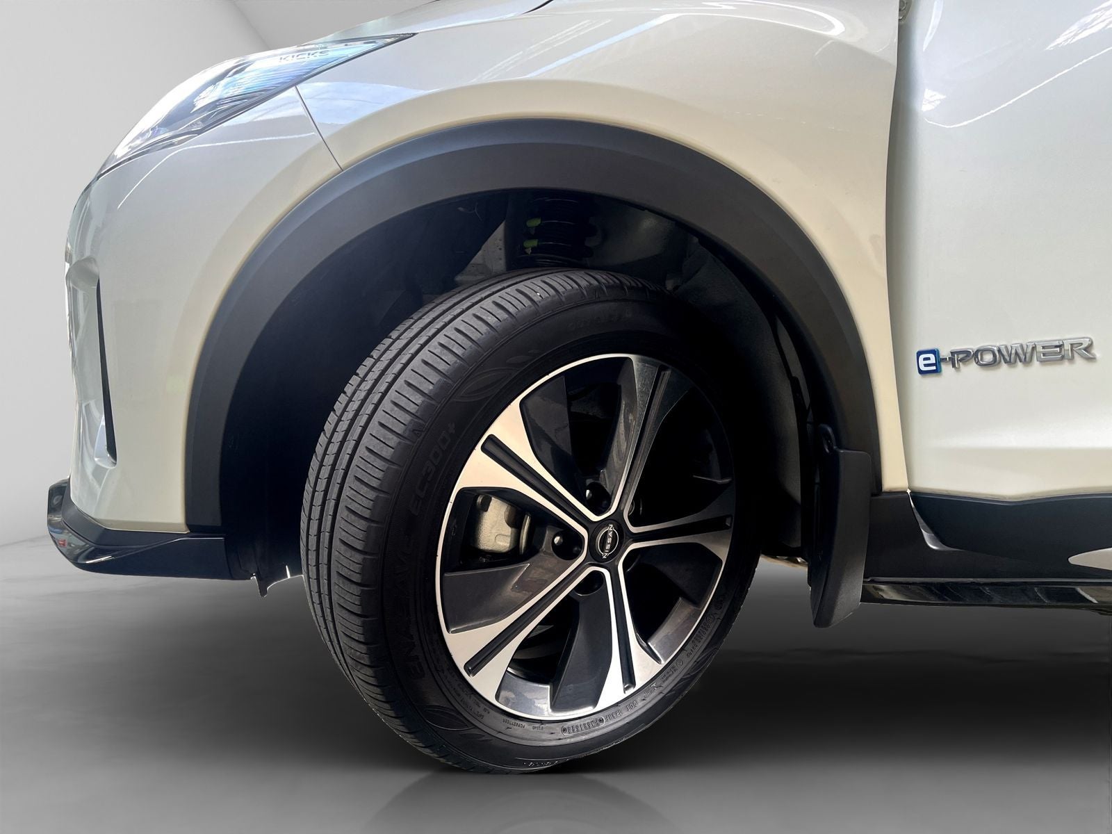 2024 Nissan Kicks E-Power Platinum At