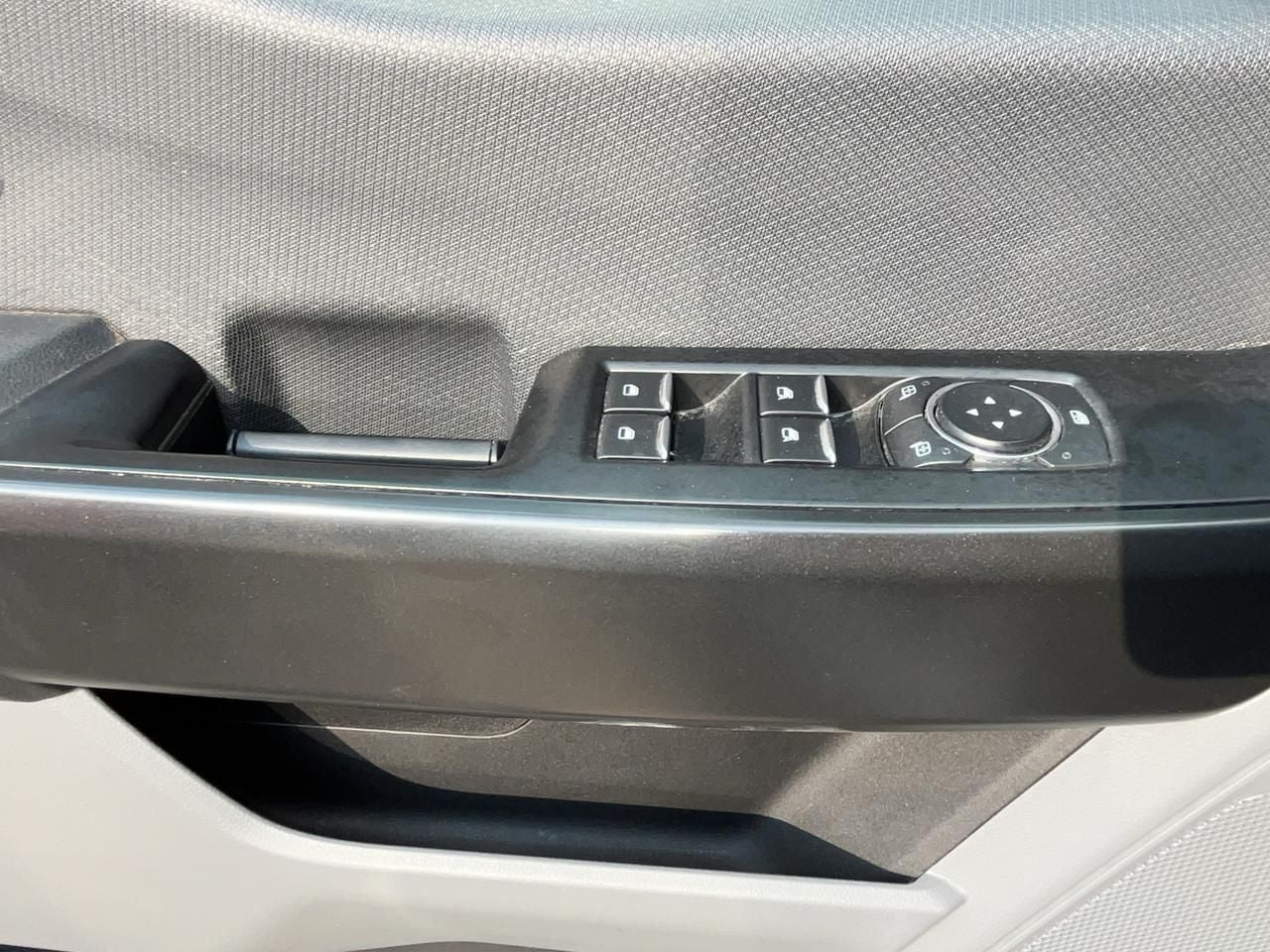 2023 Ford F-150 3.3 XL Doble Cabina V6 4x2 At