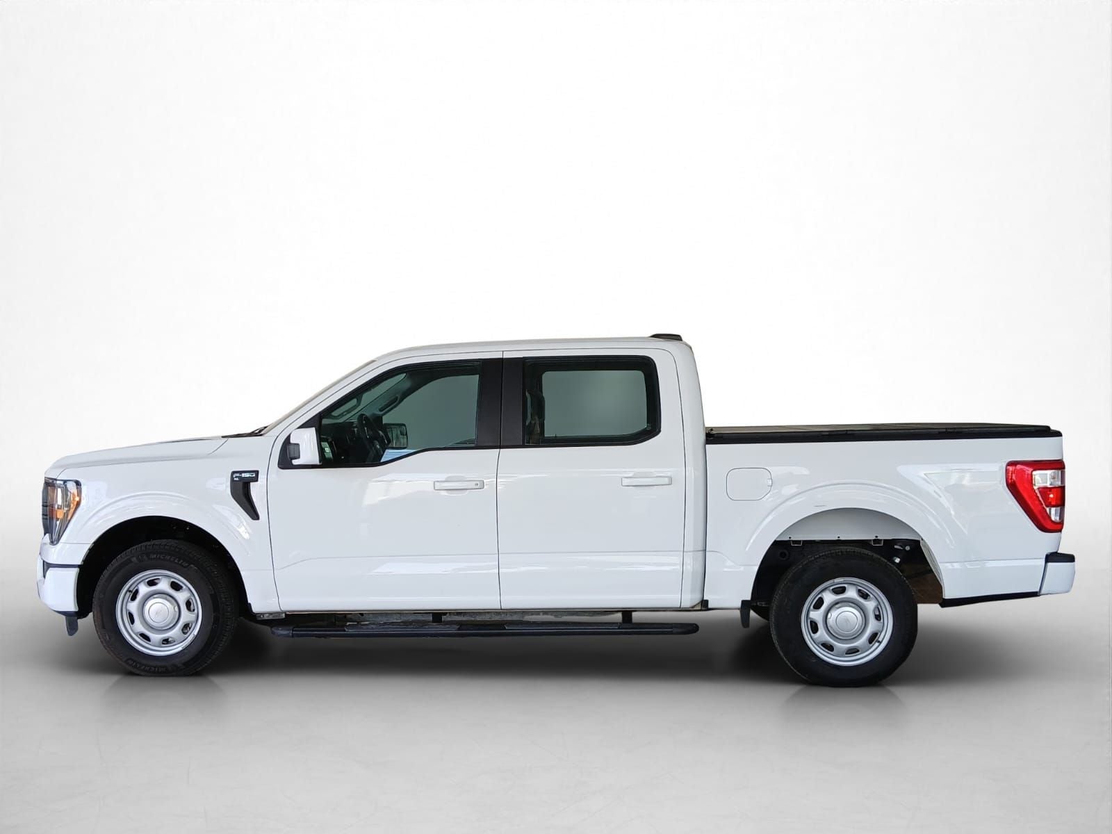 2023 Ford F-150 3.3 XL Cabina Regular V6 4x2 At