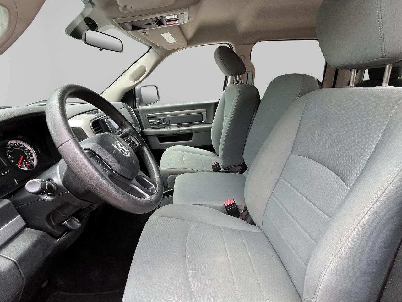 2020 RAM 1500 3.3 V6 XL Crew Cab 4x2 At