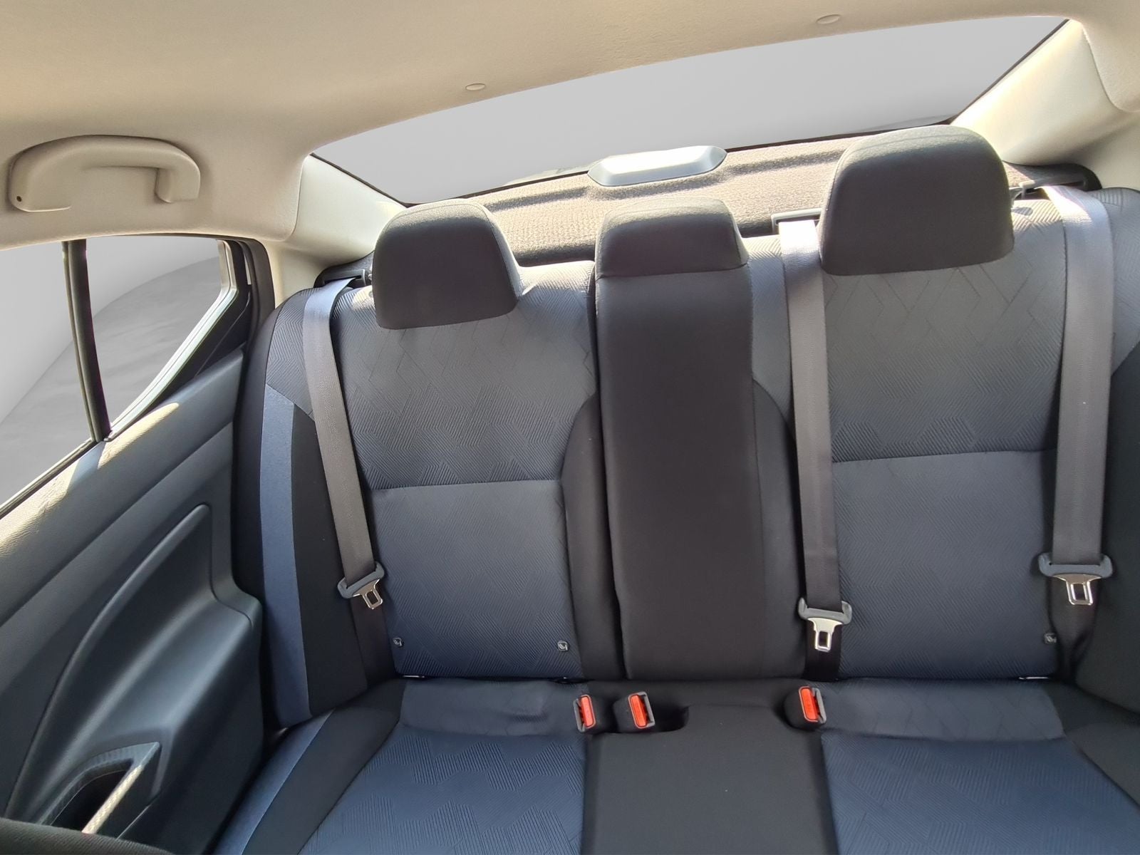 2025 Nissan Versa 1.6 Advance At