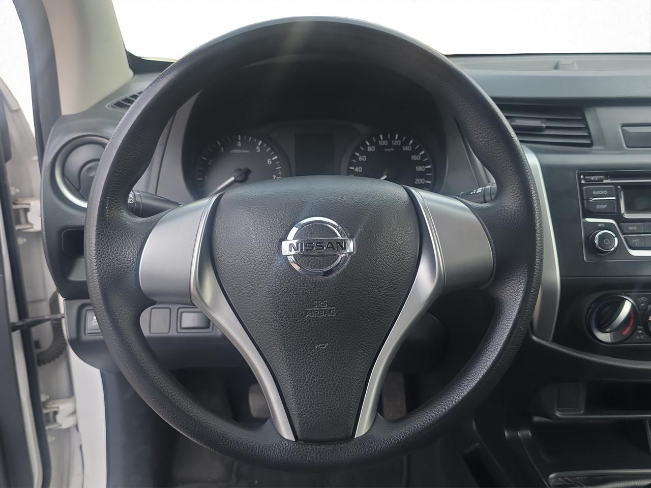 2020 Nissan NP300 2.4 Doble Cabina Se Aa Pack Seg Mt