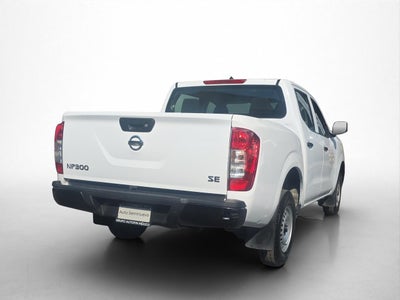 2020 Nissan NP300 2.4 Doble Cabina Se Aa Pack Seg Mt