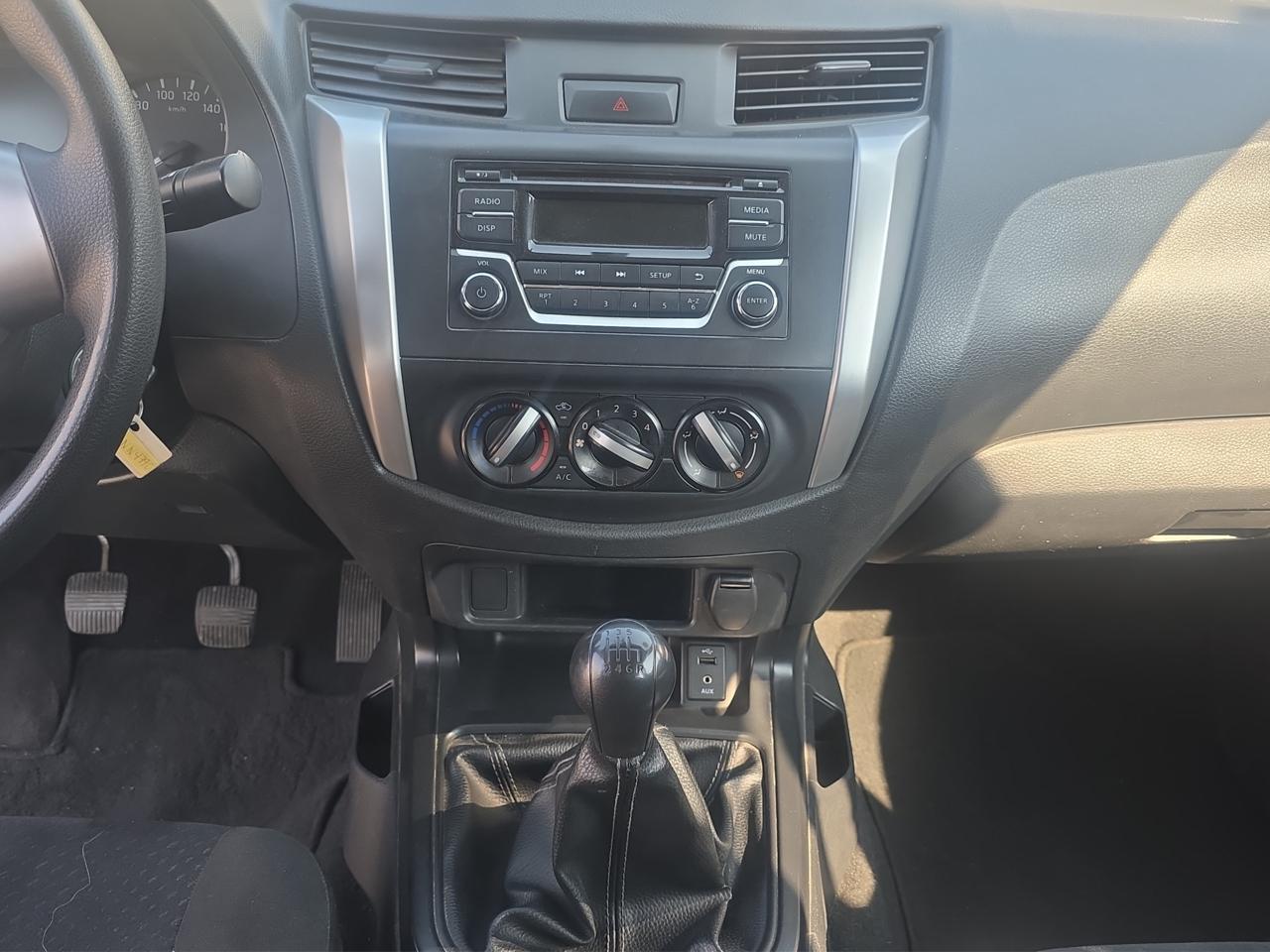 2020 Nissan NP300 2.4 Doble Cabina Se Aa Pack Seg Mt