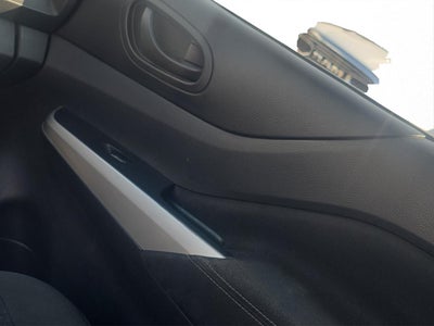 2020 Nissan NP300 2.4 Doble Cabina Se Aa Pack Seg Mt