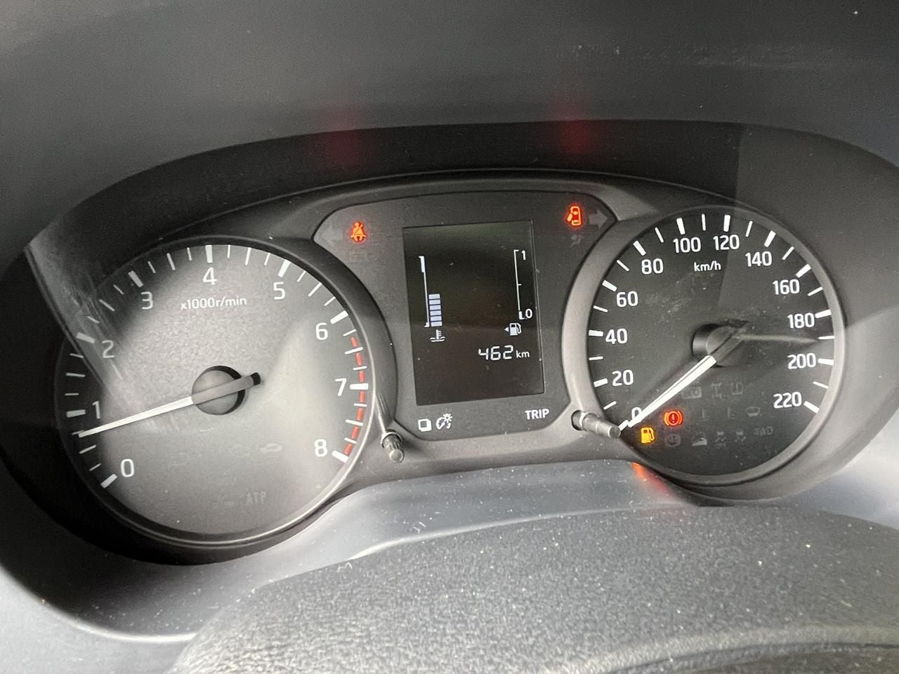 2025 Nissan NP300 2.5 Chasis AC VDC Mt