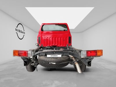 2025 Nissan NP300 2.5 Chasis AC VDC Mt