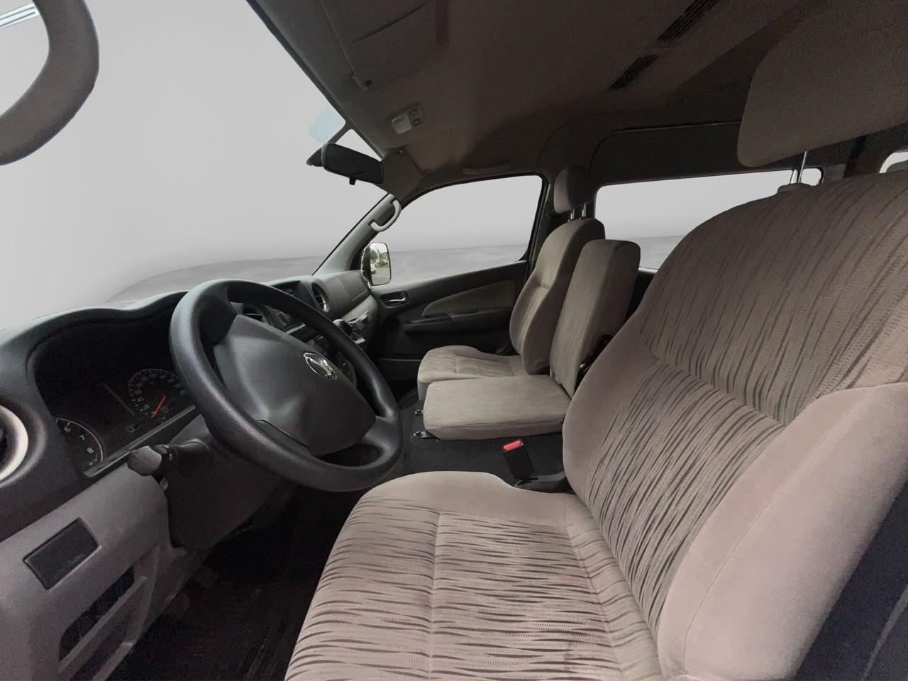 2022 Nissan Urvan 2.5 15 Pas Amplia Aa Mt