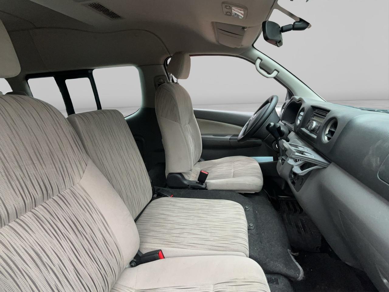 2022 Nissan Urvan 2.5 15 Pas Amplia Aa Mt