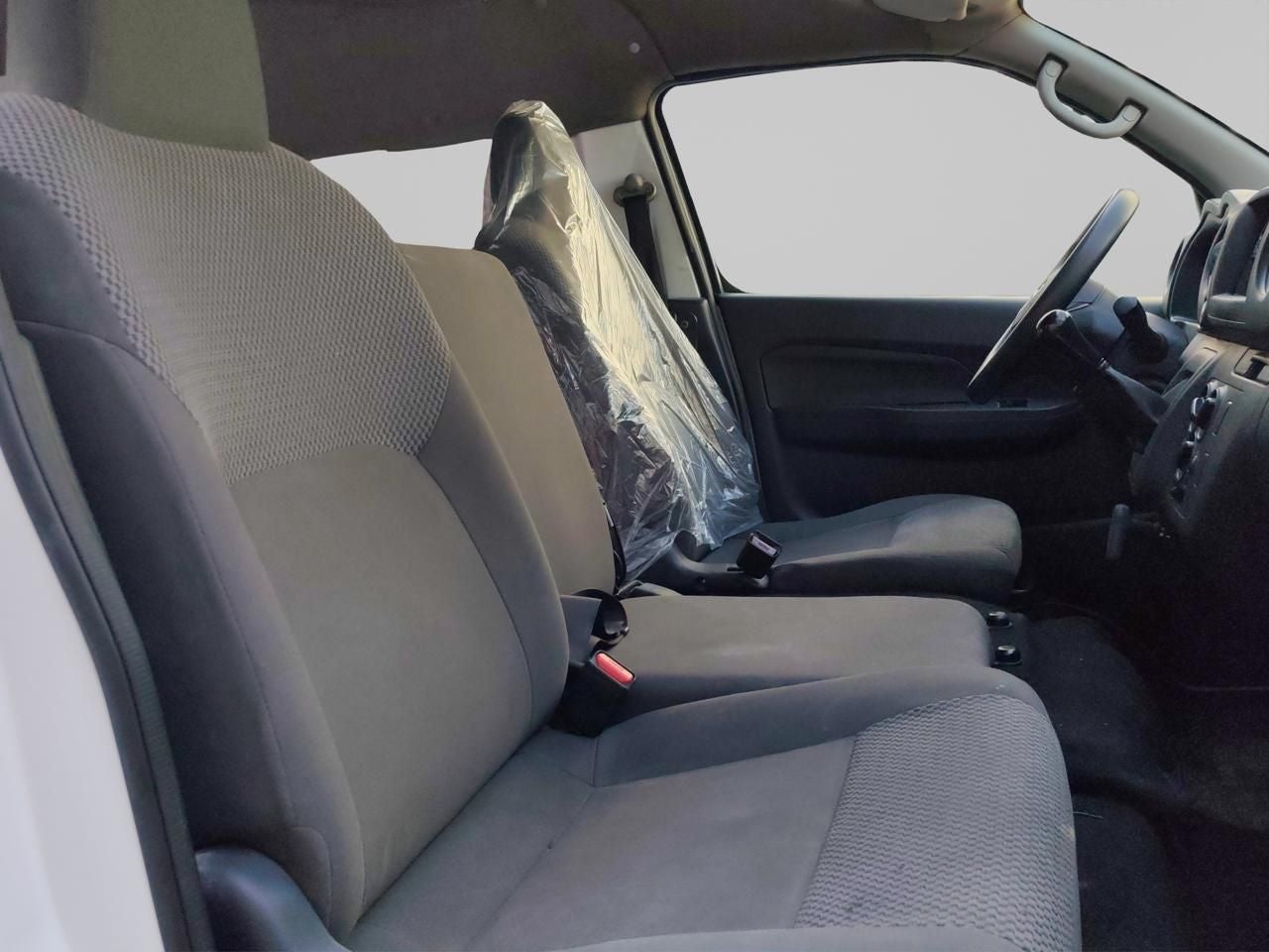 2023 Nissan Urvan 2.5 Panel Amplia AA Mt