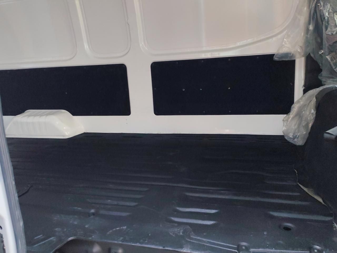 2023 Nissan Urvan 2.5 Panel Amplia AA Mt