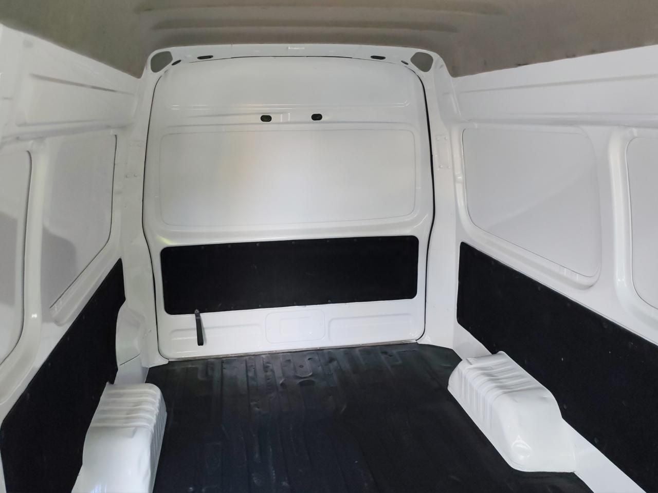 2023 Nissan Urvan 2.5 Panel Amplia AA Mt