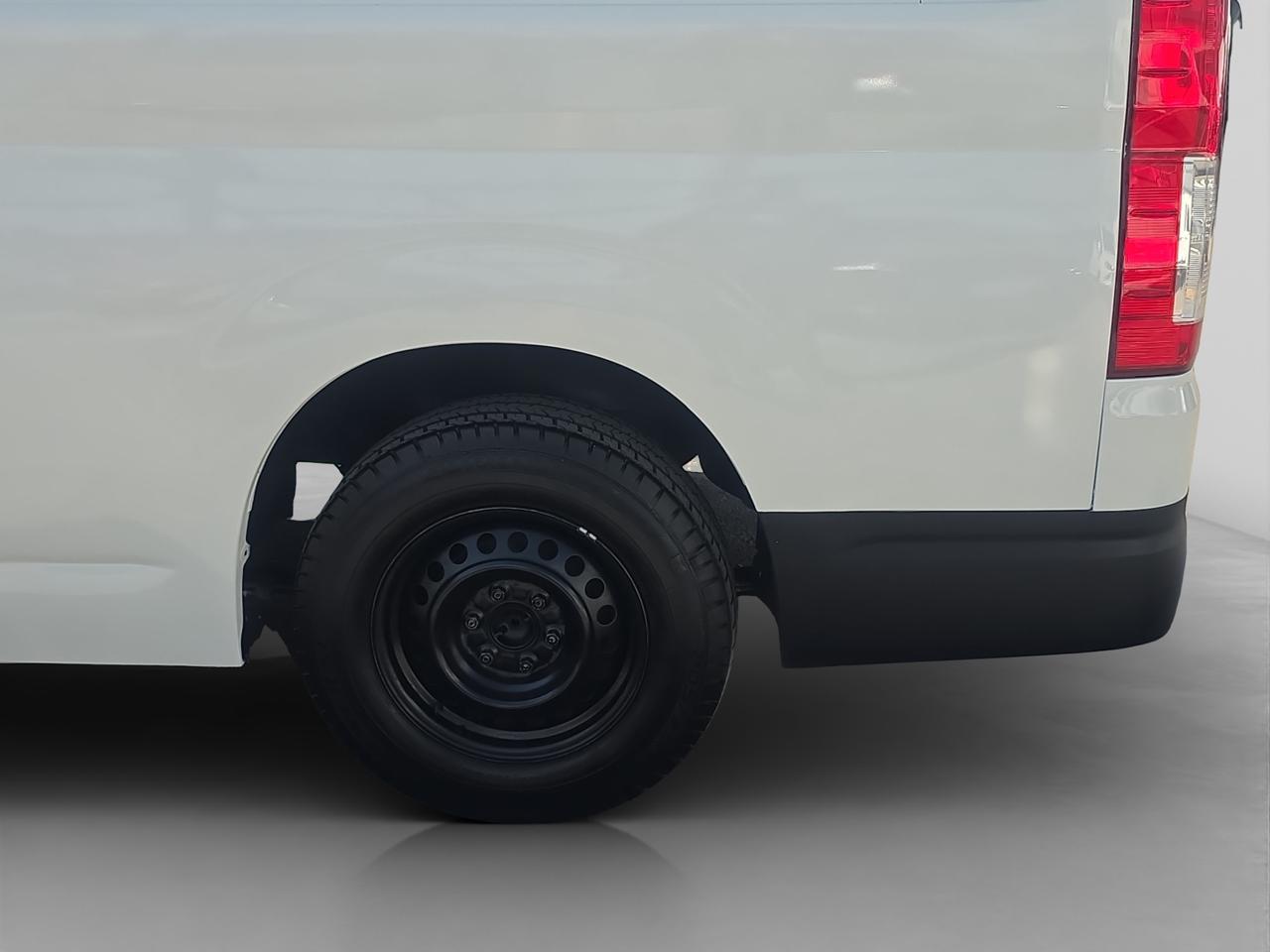 2023 Toyota Hiace 3.5 Super Larga Ventanas Mt