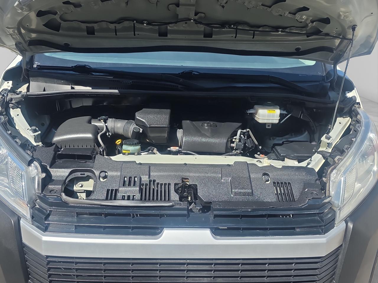 2023 Toyota Hiace 3.5 Super Larga Ventanas Mt