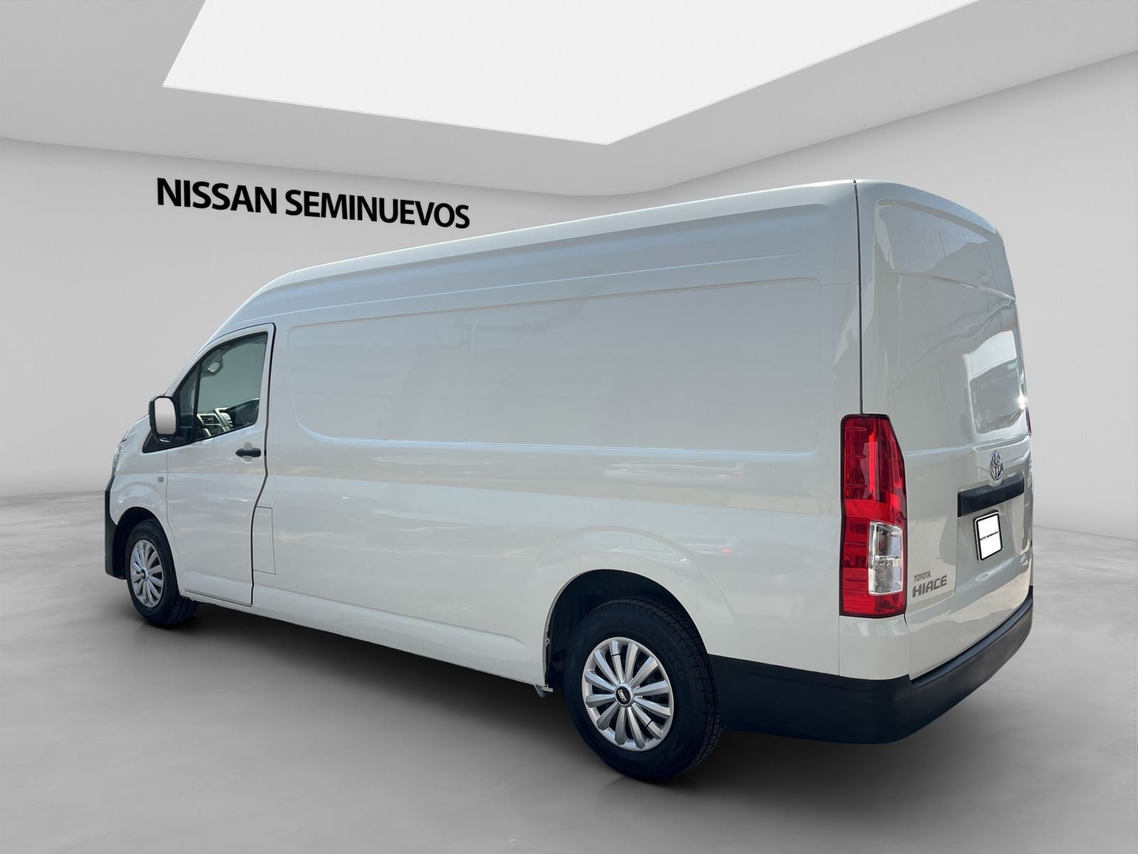 2023 Toyota Hiace 3.5 Super Larga Ventanas Mt