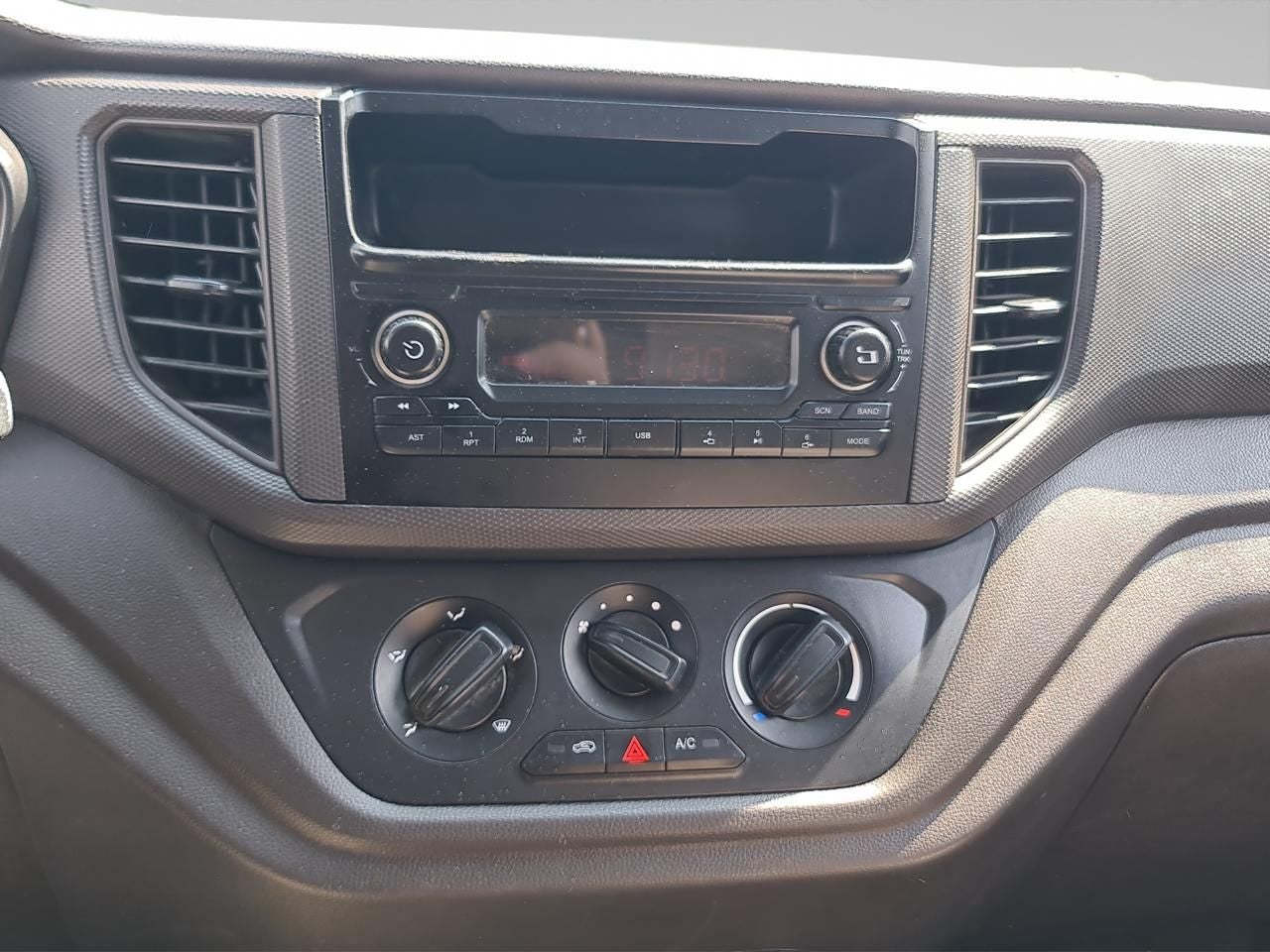 2023 Chevrolet Tornado 1.5 Van Cargo Ls Mt