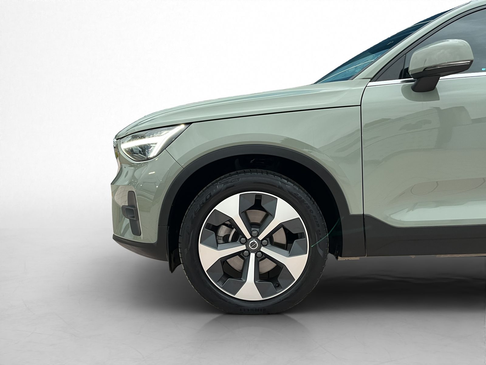 2024 Volvo XC40 2.0 B4 Mild Hybrid At