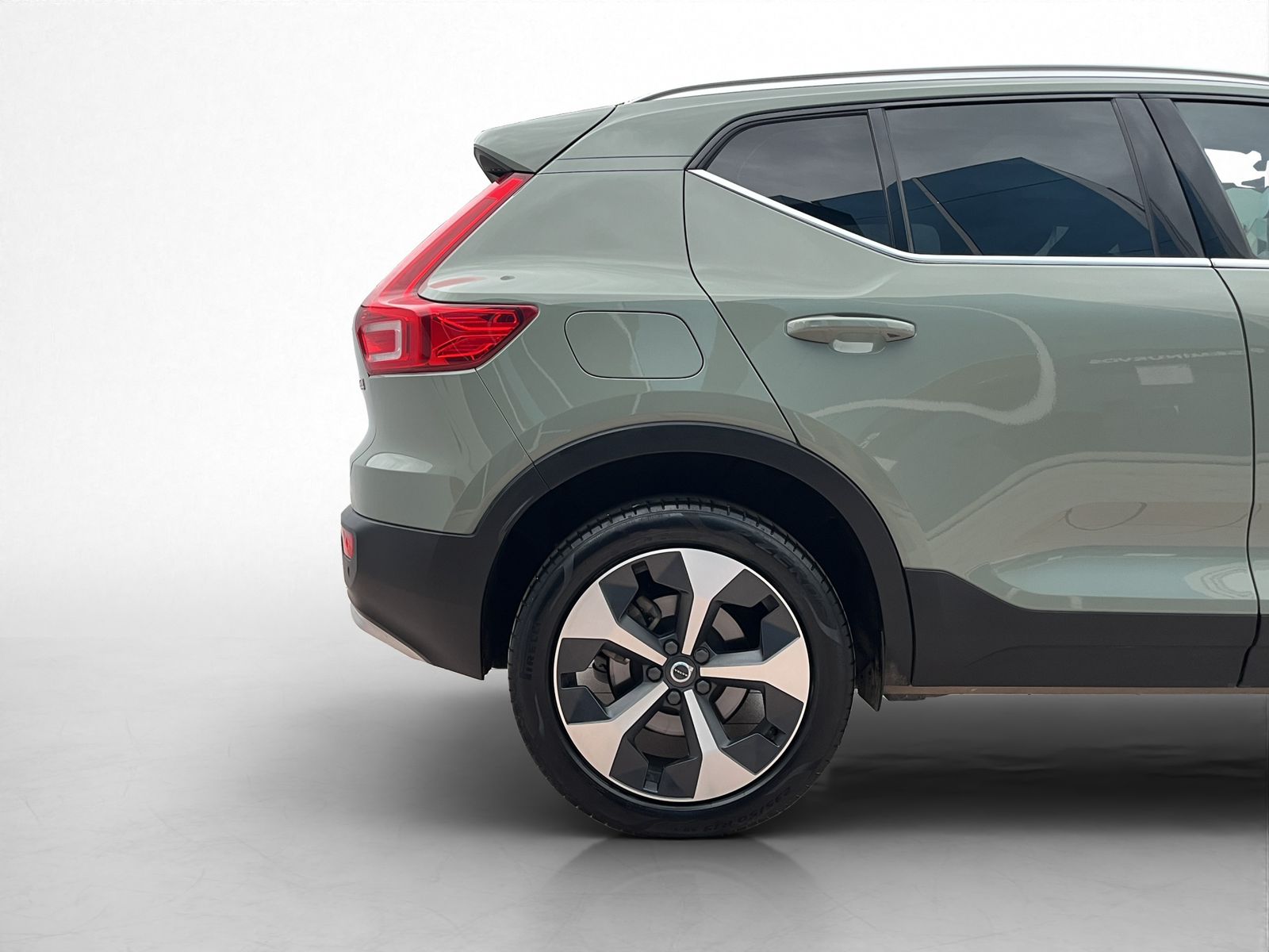 2024 Volvo XC40 2.0 B4 Mild Hybrid At