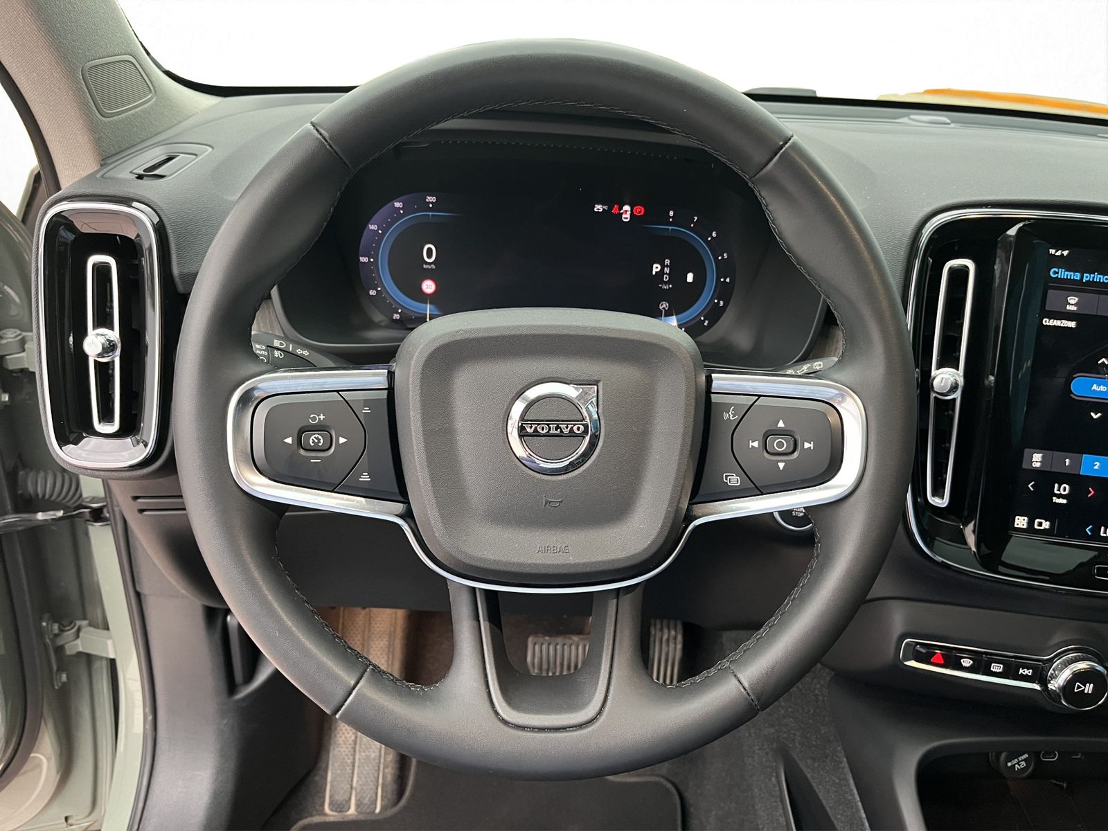 2024 Volvo XC40 2.0 B4 Mild Hybrid At