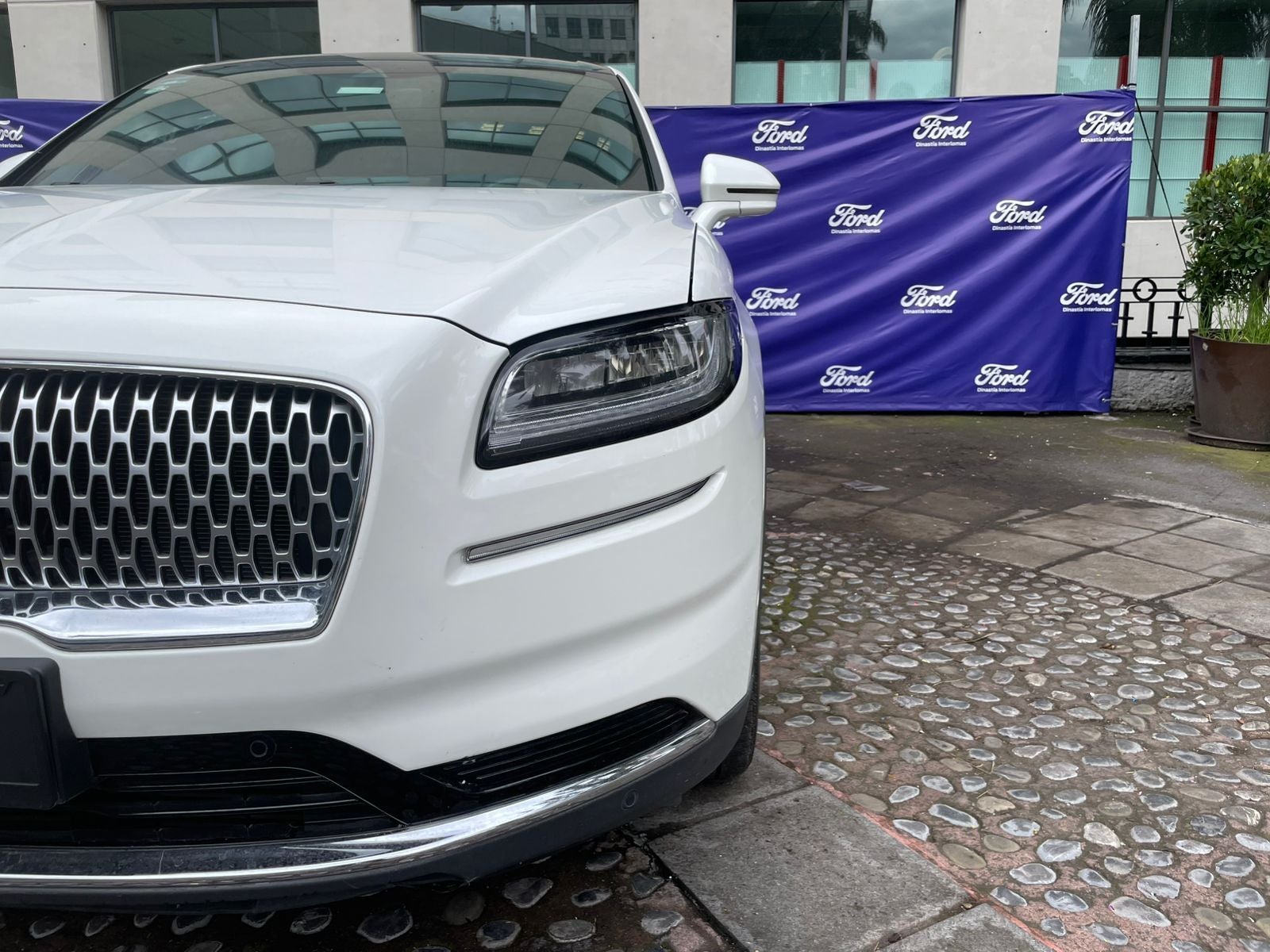 2022 Lincoln Nautilus 2.7 Reserve At