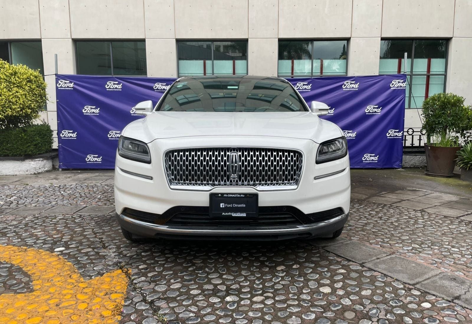 2022 Lincoln Nautilus 2.7 Reserve At