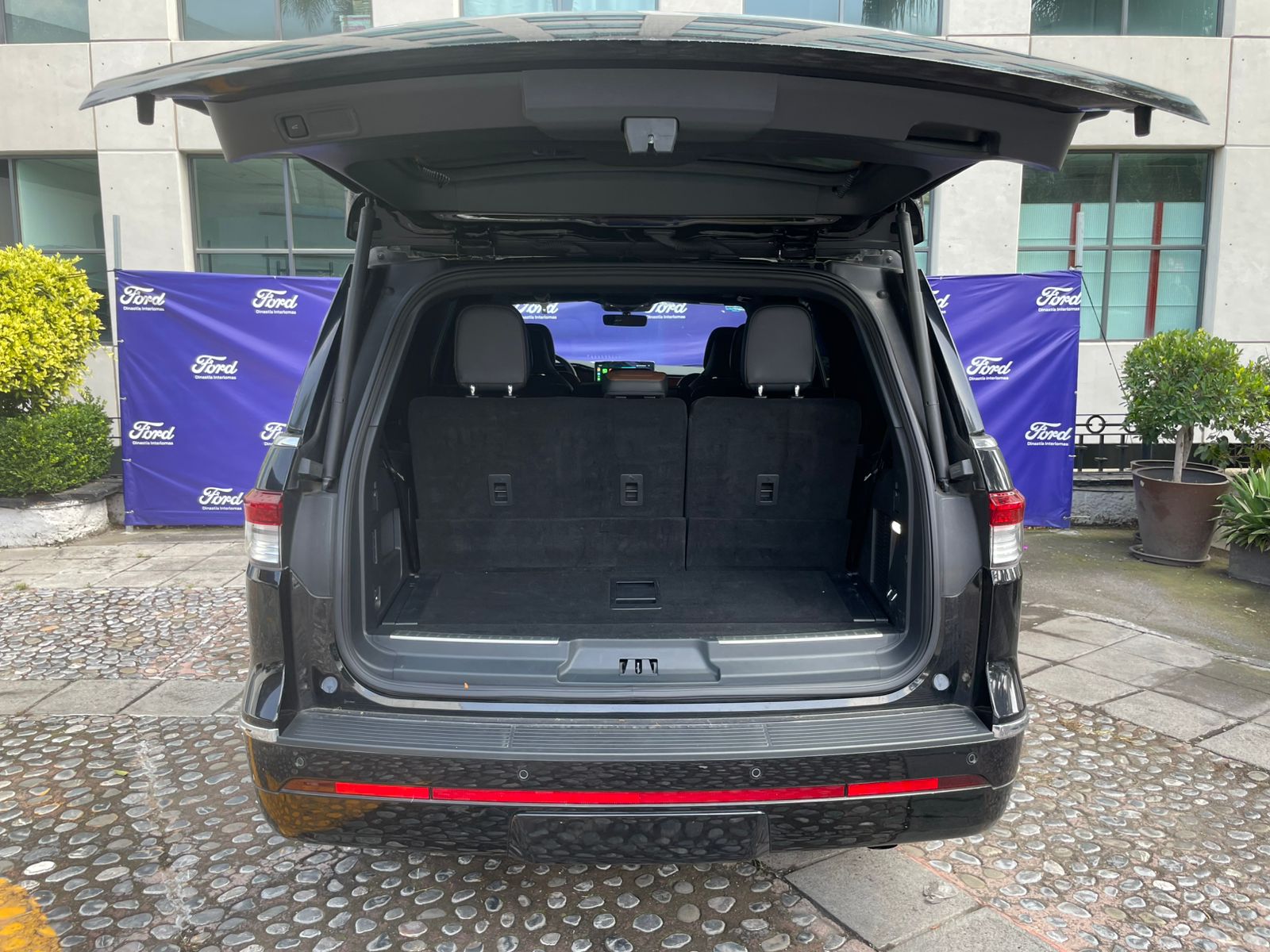 2024 Lincoln Navigator 3.5 V6 Reserve At