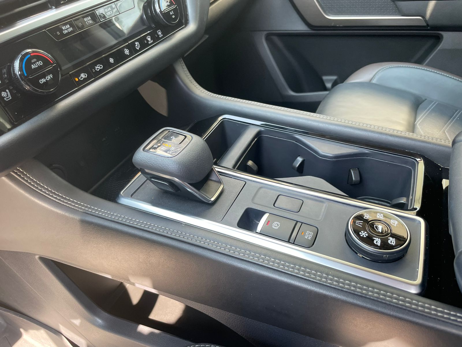 2024 Nissan Pathfinder 3.5 Platinum At