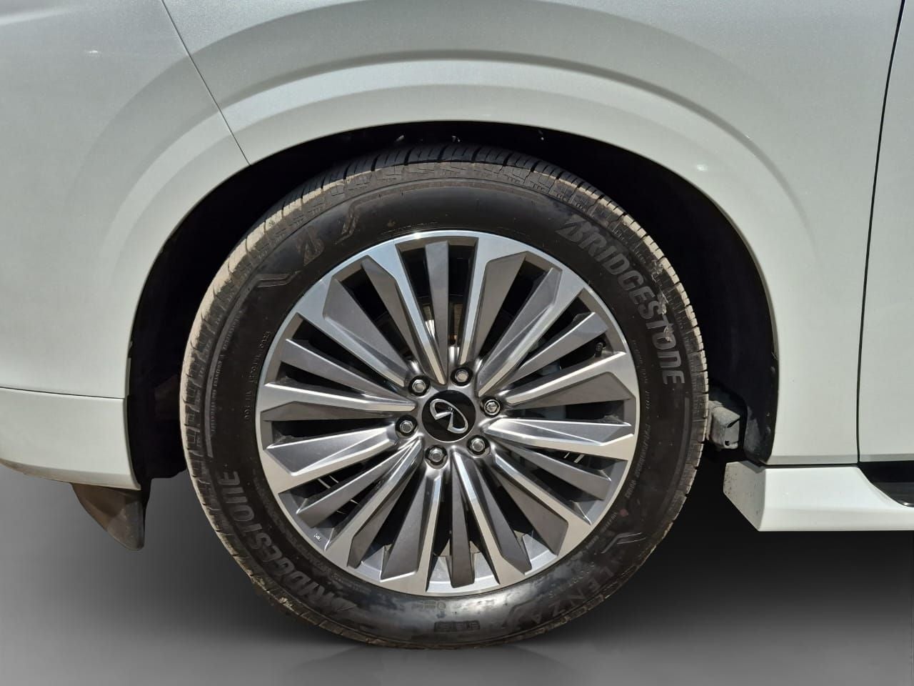2025 INFINITI QX80 3.5 Sensory 8 pasajeros At