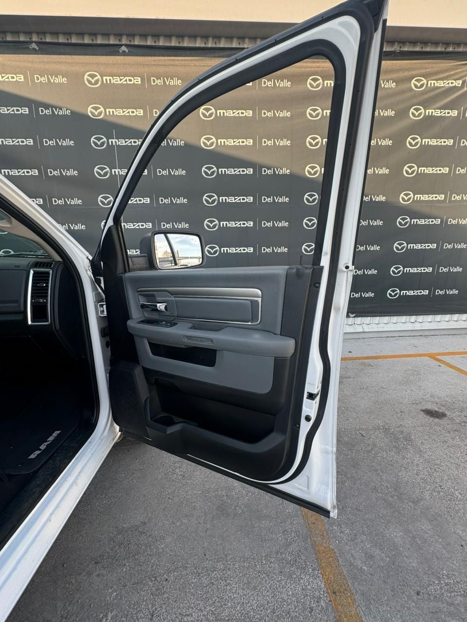 2020 RAM 1500 3.6 V6 Crew Cab SLT At