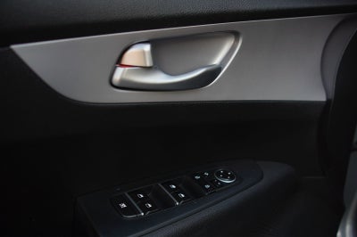 2023 Kia Forte 2.0 Lx Sedan At