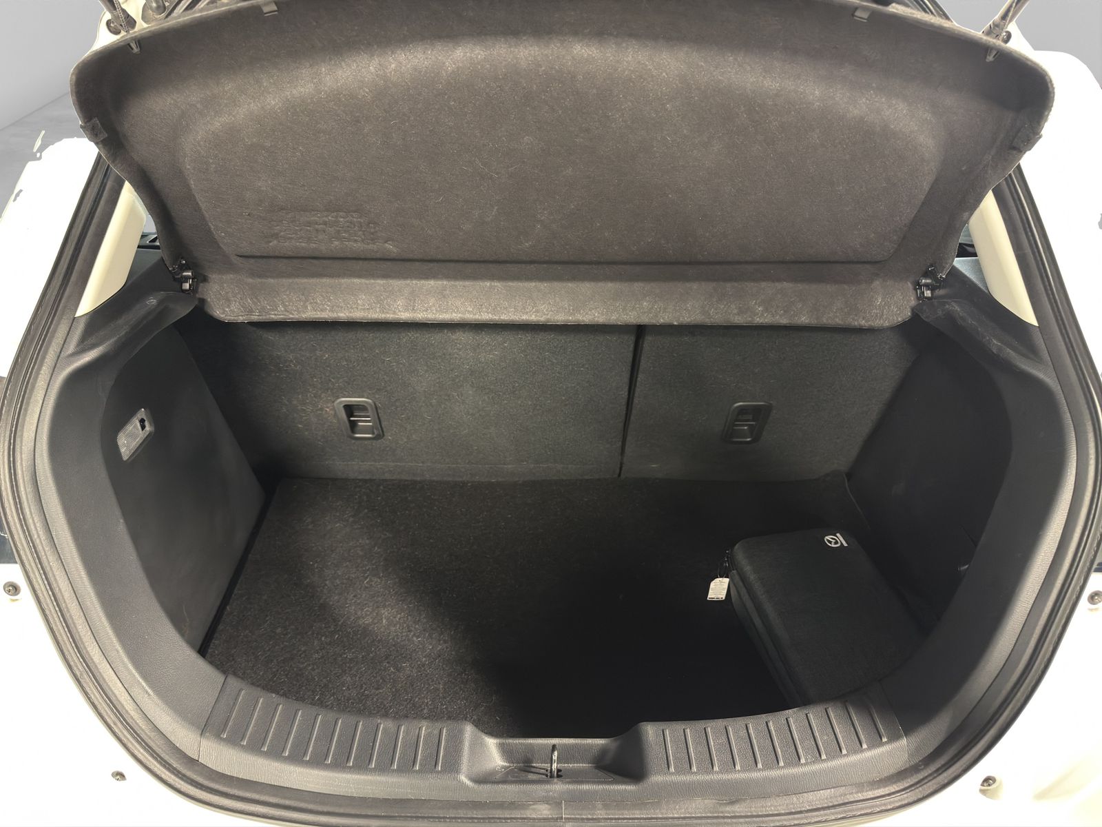 2025 Mazda Mazda 2 2.0 Signature HB At