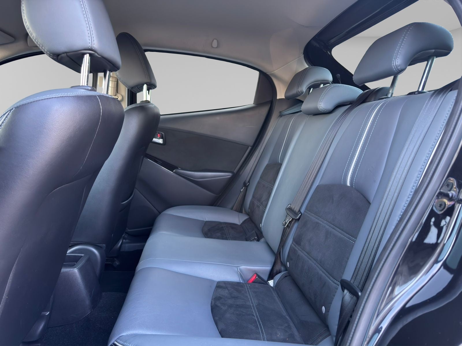 2023 Mazda Mazda 2 1.5 Carbon Edition At