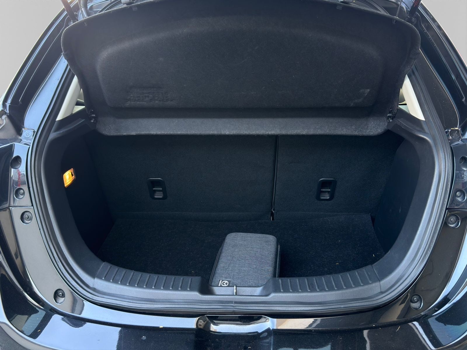 2023 Mazda Mazda 2 1.5 Carbon Edition At