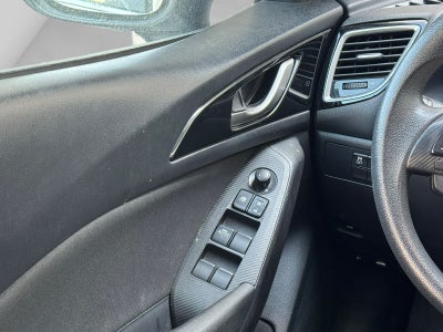 2015 Mazda Mazda 3 2.0 I Sedan Touring At