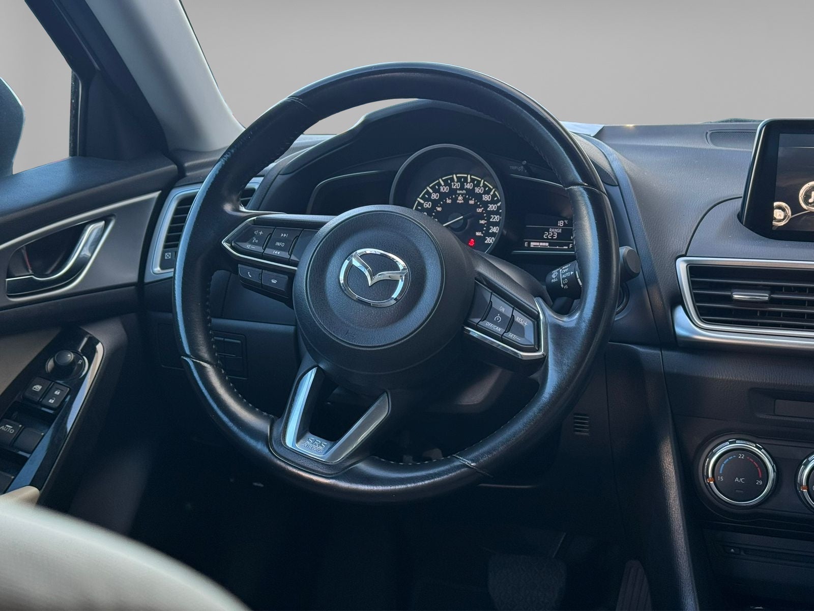 2017 Mazda Mazda 3 2.5 S Grand Touring Hb At